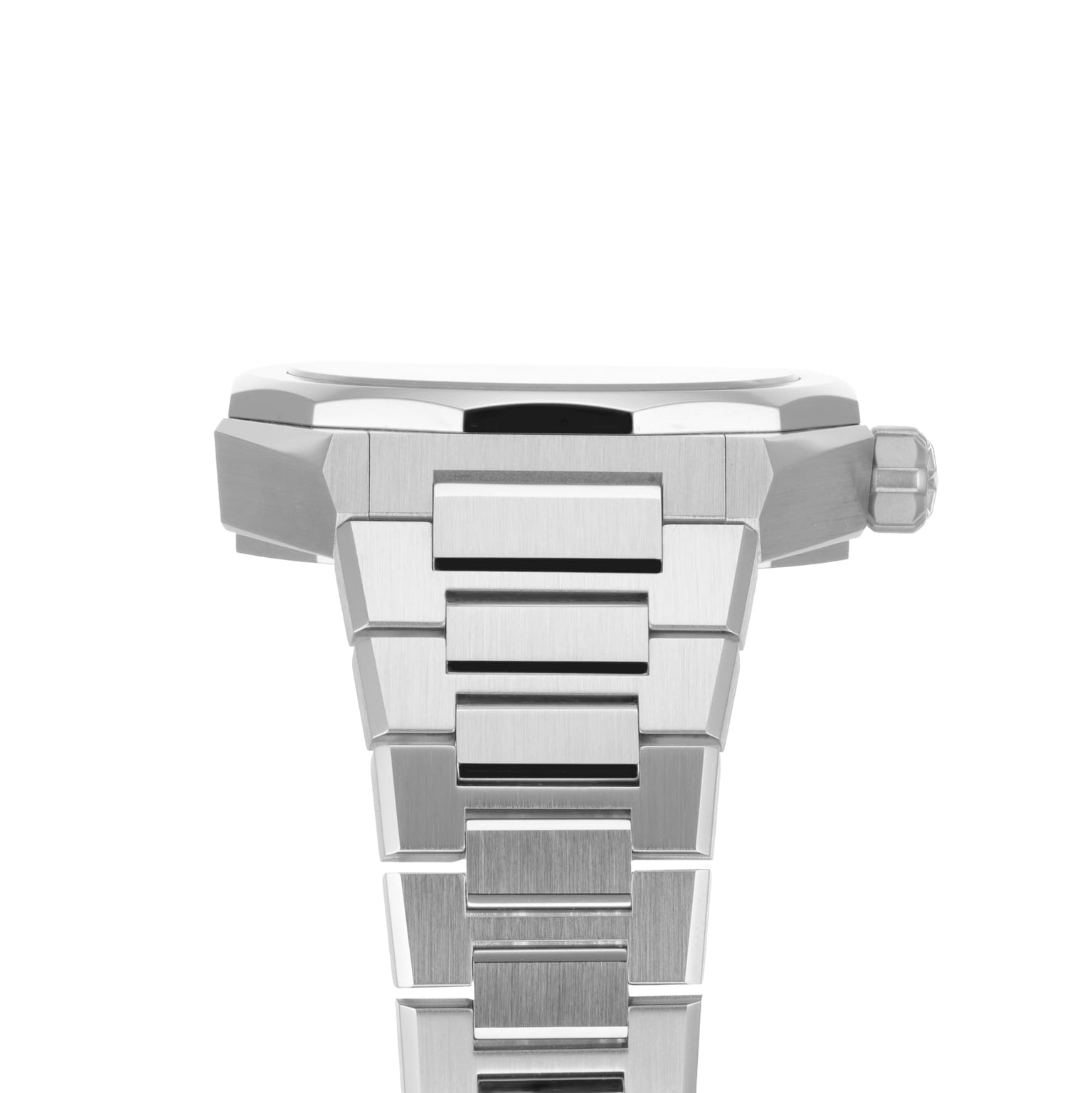 Close-up of the Zenith Defy Skyline 36 wristwatch in silver metal with a brushed finish, highlighting the side profile of its case, crown, and bracelet links—radiating modern elegance from the Defy Skyline collection.