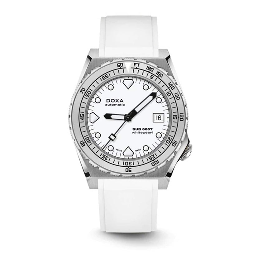 DOXA Sub 600T 862.10.011.23 front on white background