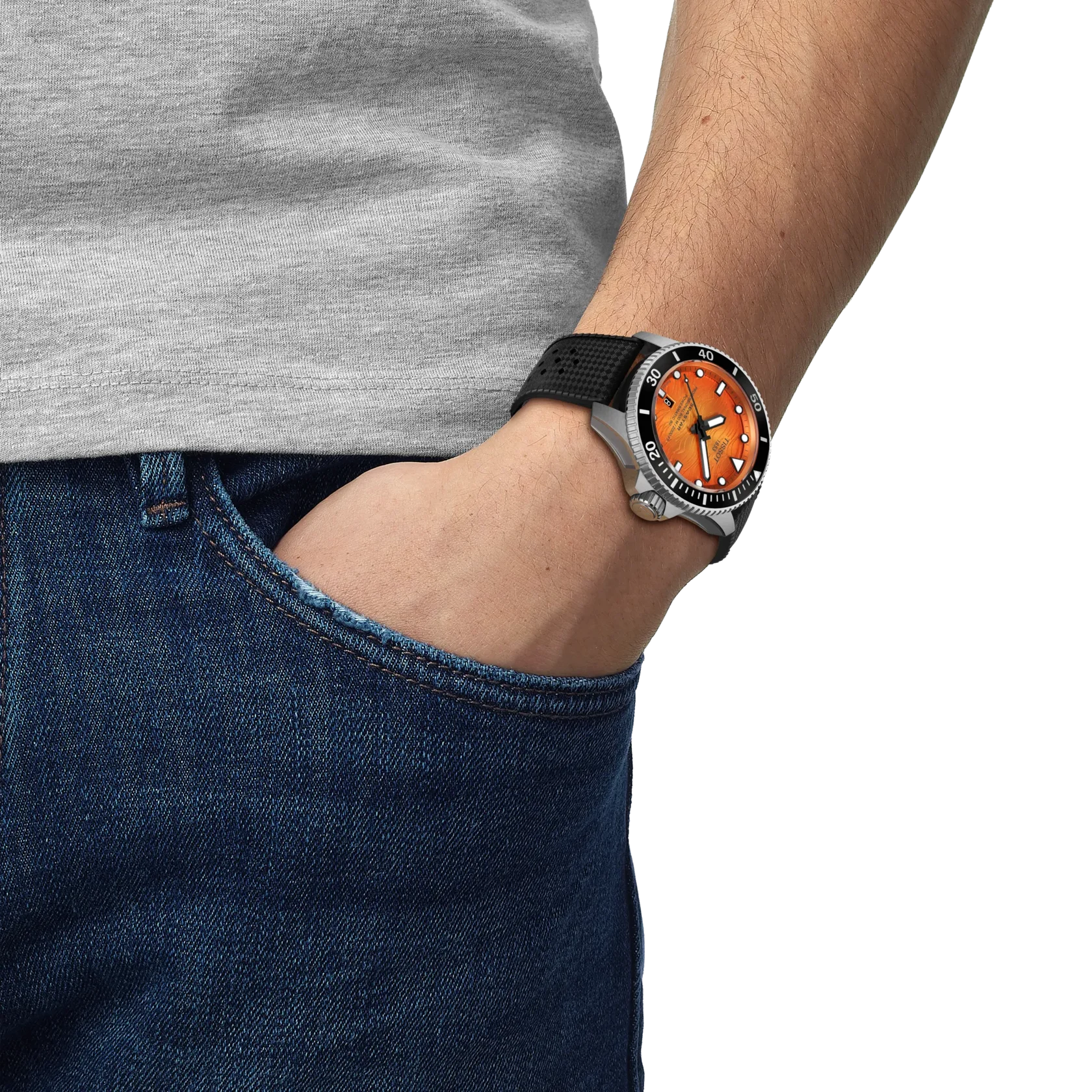 SeaStar 2000 | 44mm, Stainless Steel, Orange Dial