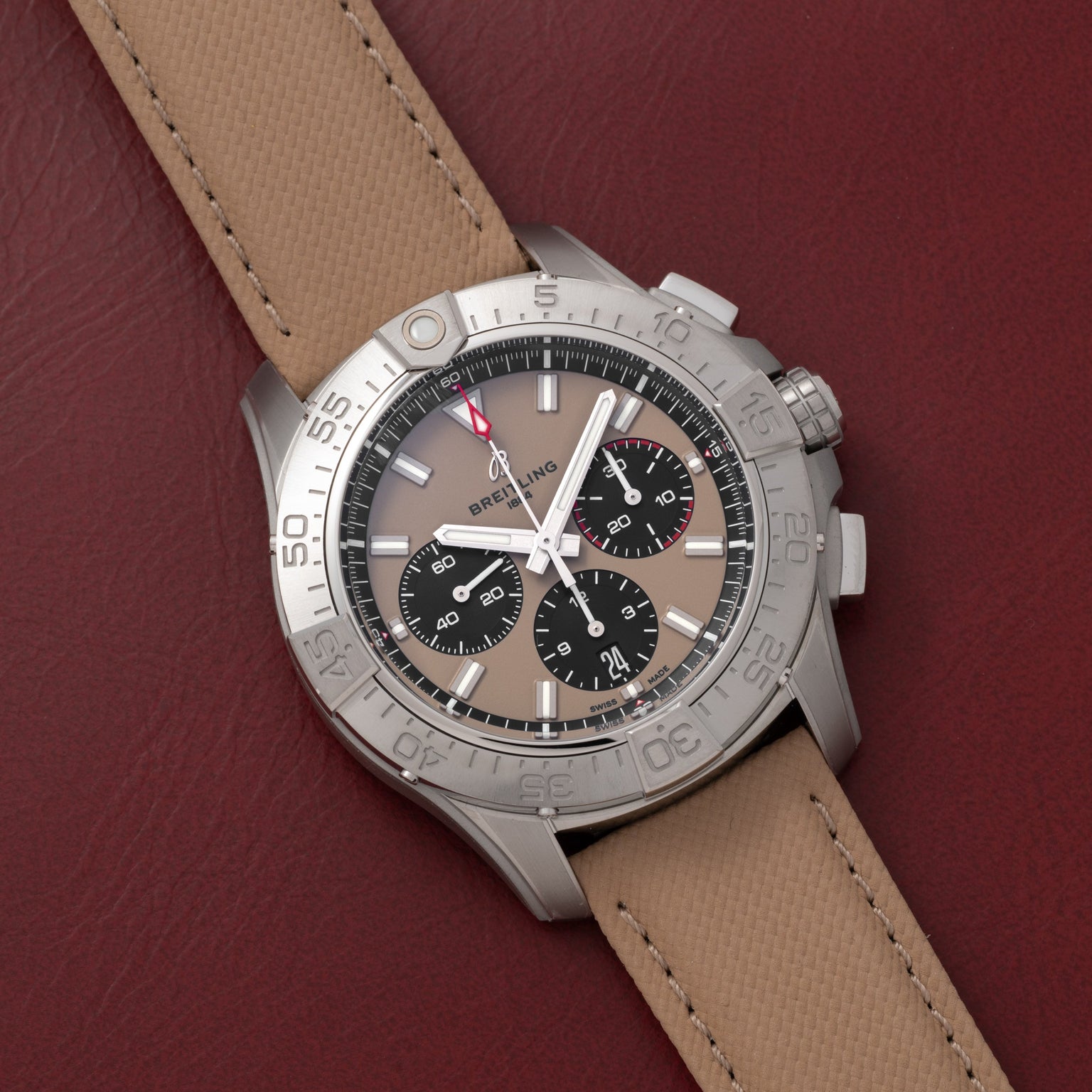 Breitling Avenger B01 Chronograph 44 - Image 10