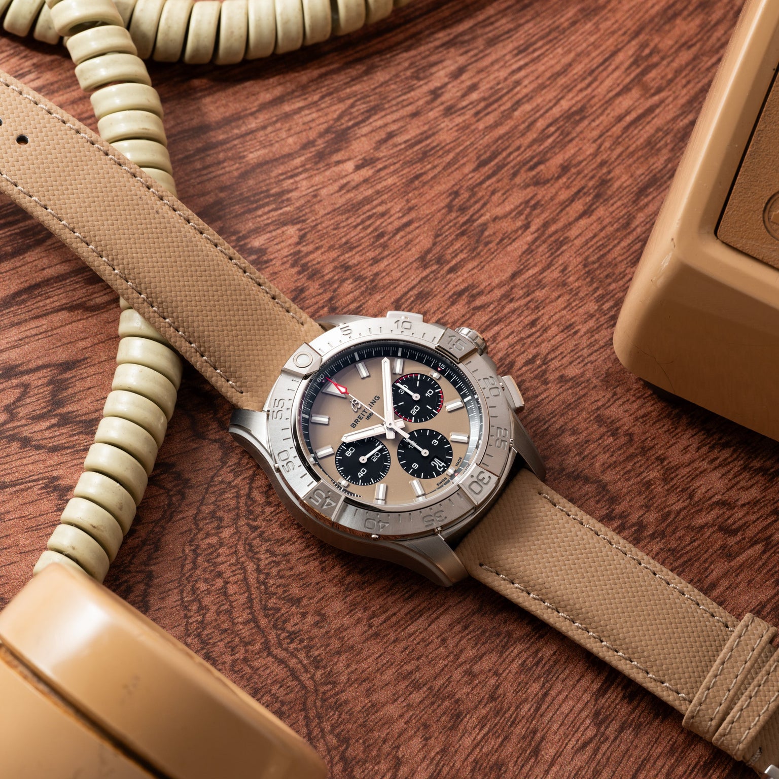 Breitling Avenger B01 Chronograph 44 - Image 6