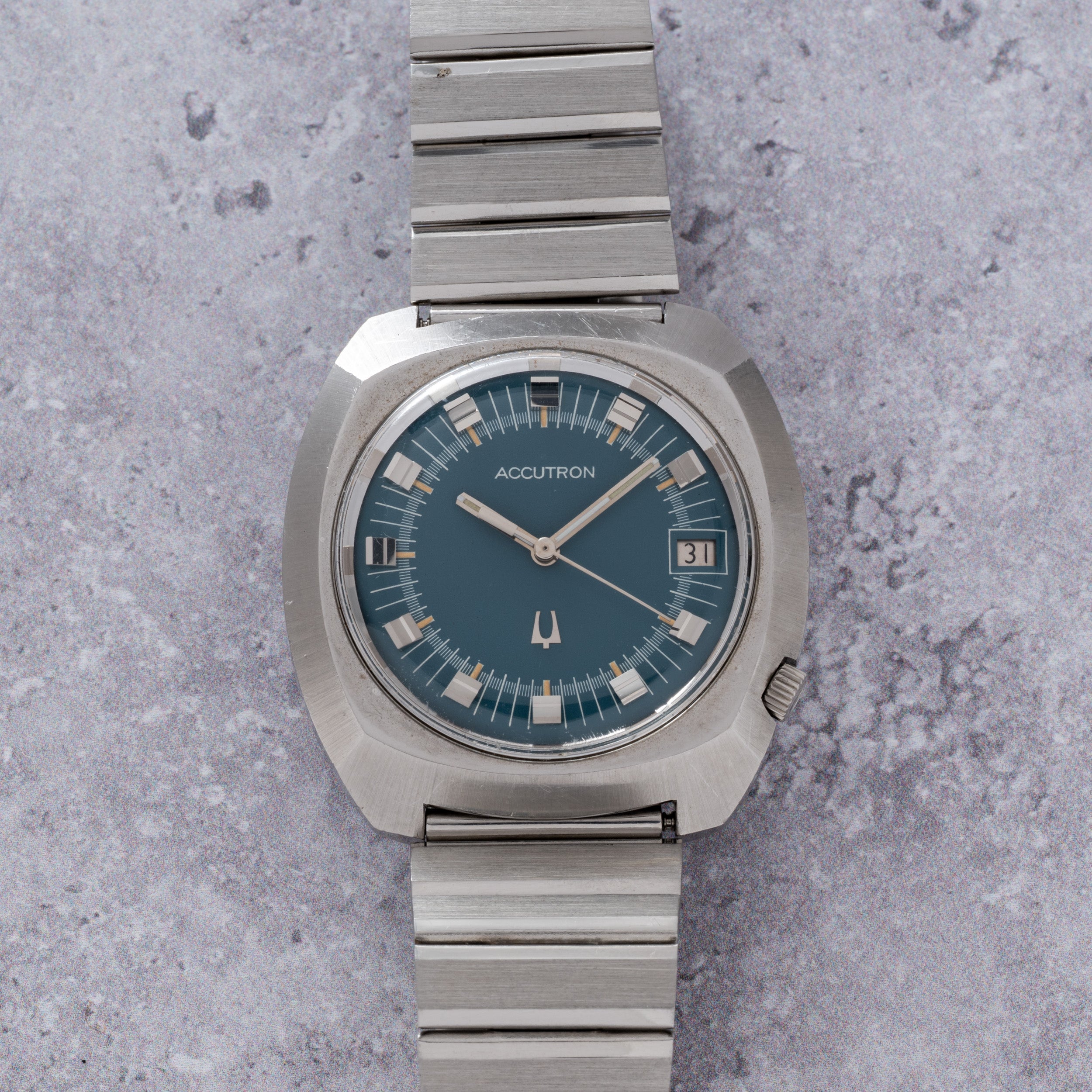 Bulova Accutron 261 'Original' Cushion TV