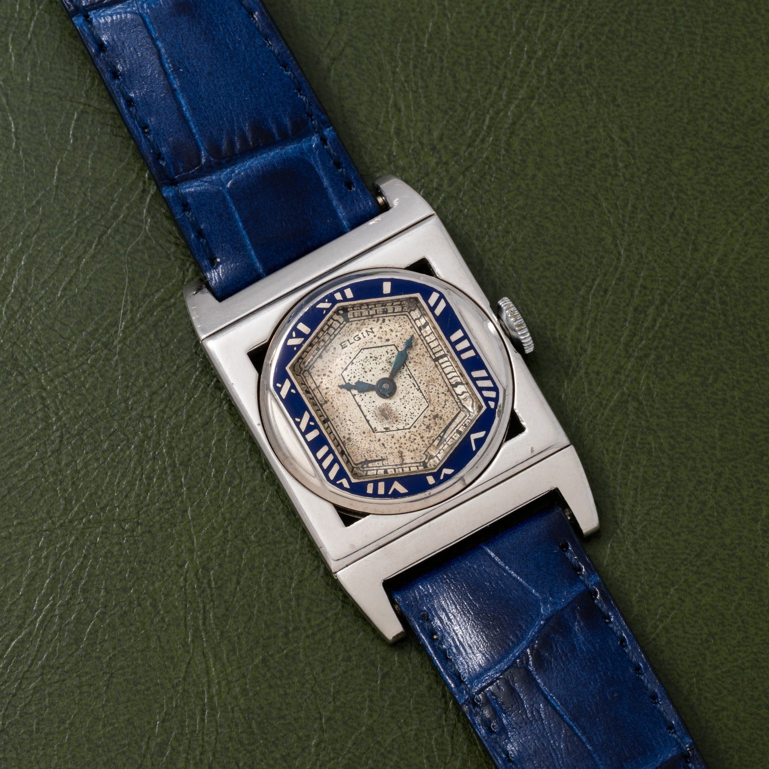 Elgin Presentation 'Hinged Lugs' - Image 11
