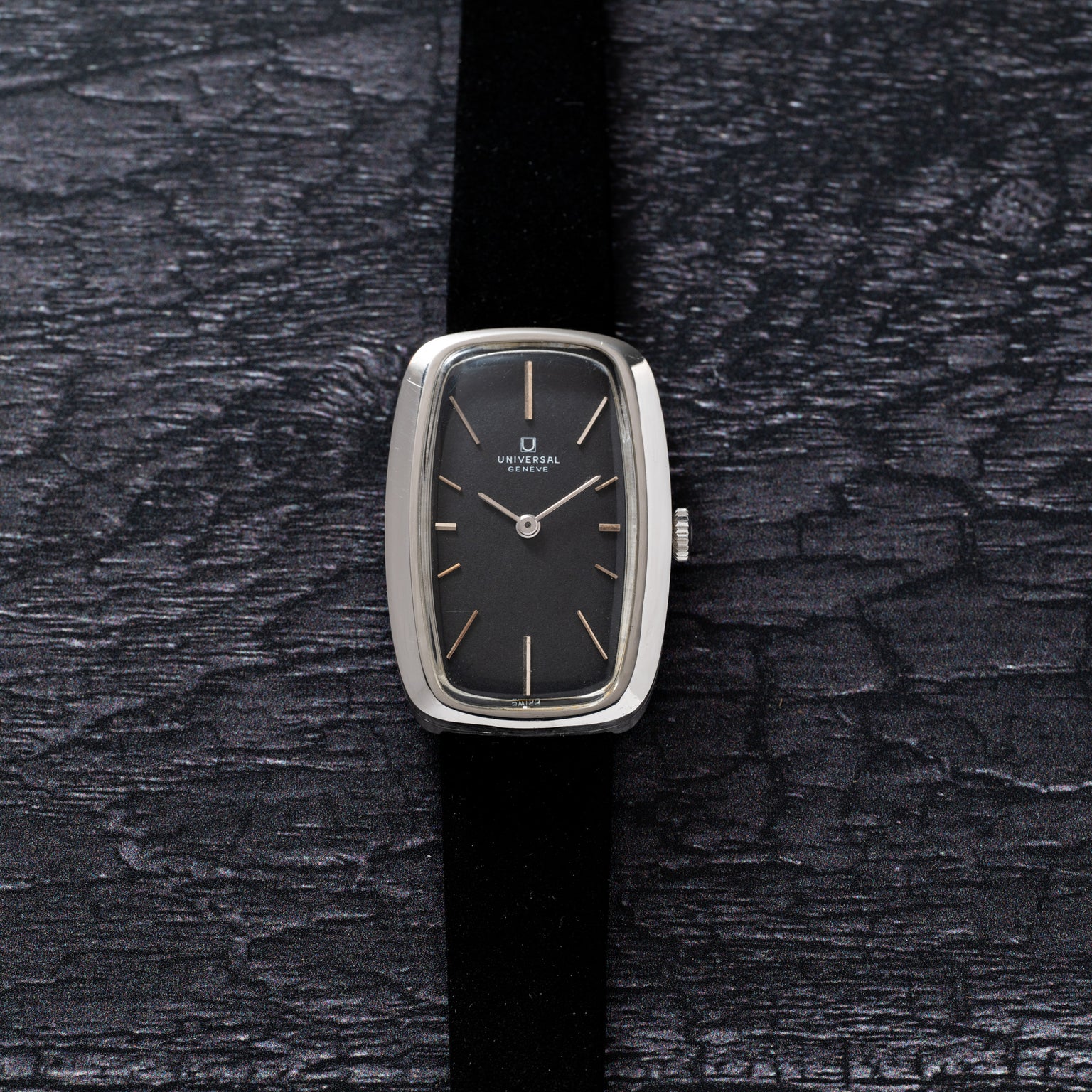 Universal Genève 'Bathtub' Dress Watch - Image 6
