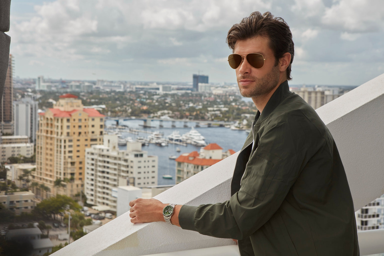 Citizen Navihawk PVD 40 mm Eco Drive