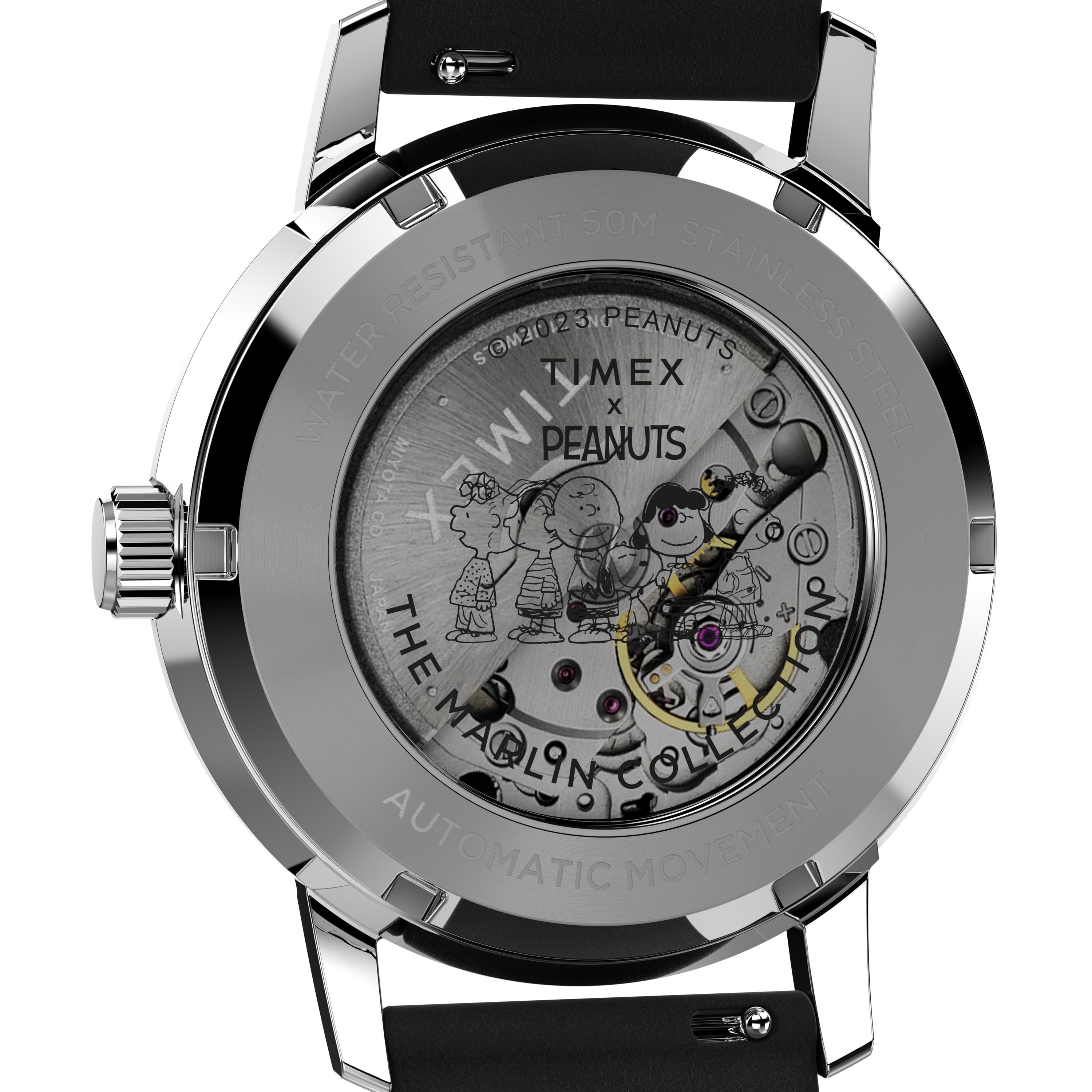 The Timex G SS AU PEANUTS SNOOPY FLYN ACE 25 features a transparent caseback showcasing its mechanical gears, Peanuts Snoopy illustrations, Marlin Collection engraving, and a sleek black leather strap.